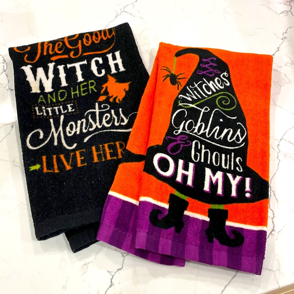 NWOT Halloween 🎃 Kitchen Towels